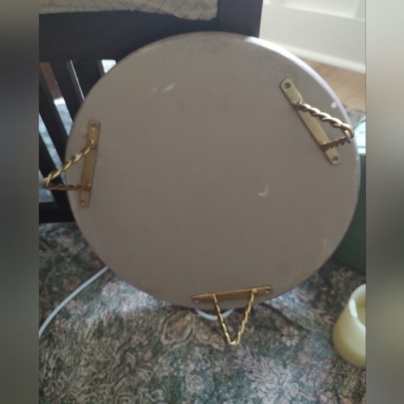 Large Round Wood Riser - Picture 4 of 4